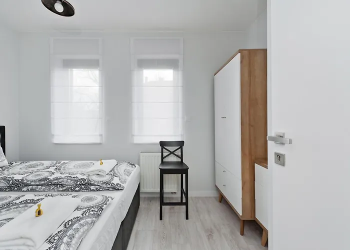 Apartment Ludwinowska11 *